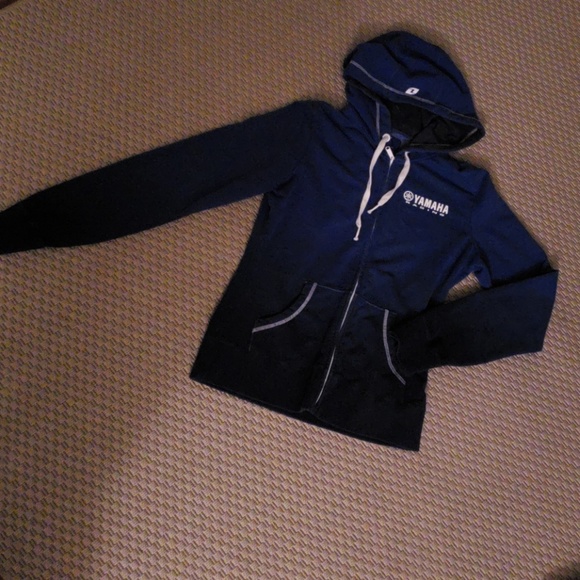 yamaha zip up hoodie